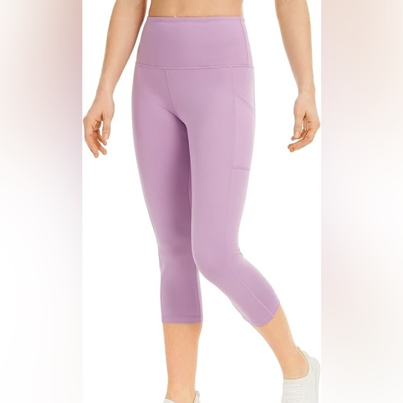 Victoria’s Secret Capri crop sport leggings with pockets on side stretchy comfy - Picture 1 of 4